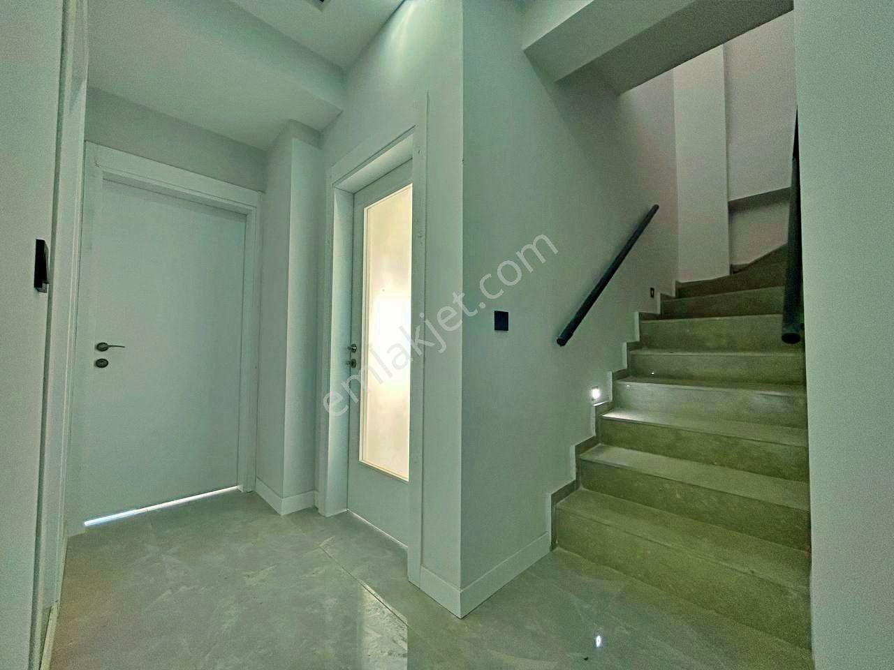 Uytundan Akçay'da Doğalgazlı Geniş Teraslı 4+1 Satılık Dubleks - Görsel 10