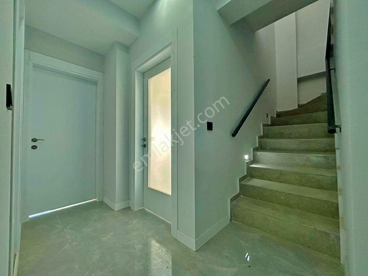 Uytundan Akçay'da Doğalgazlı Geniş Teraslı 4+1 Satılık Dubleks - Görsel 21