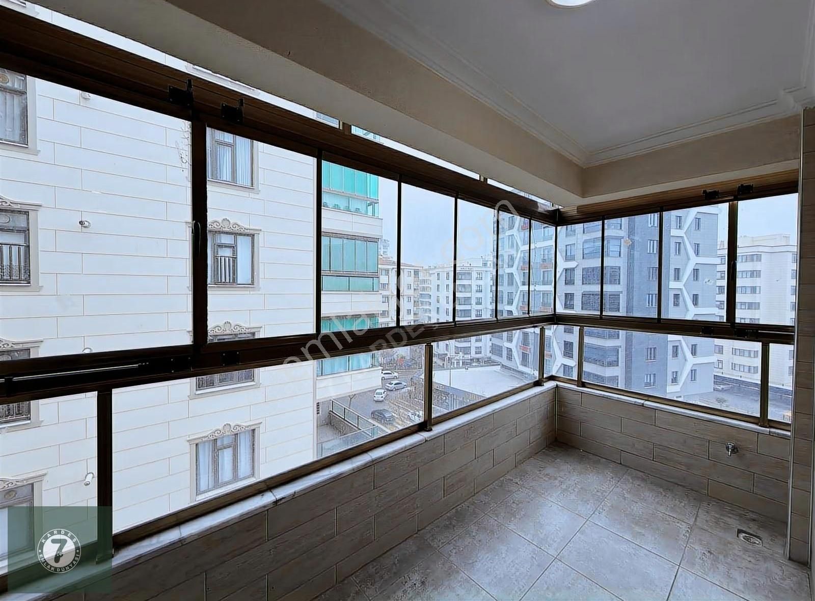 7 Kardeş Emlak'tan Site De Lüks 4+1 - Görsel 2