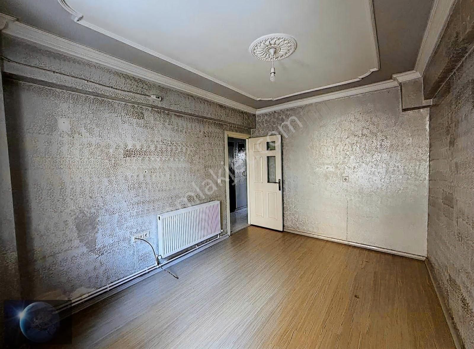 Buca Göksu İnkilap İzban Yanı Kiralık 2+1 D.gazlı Bahçeli Daire