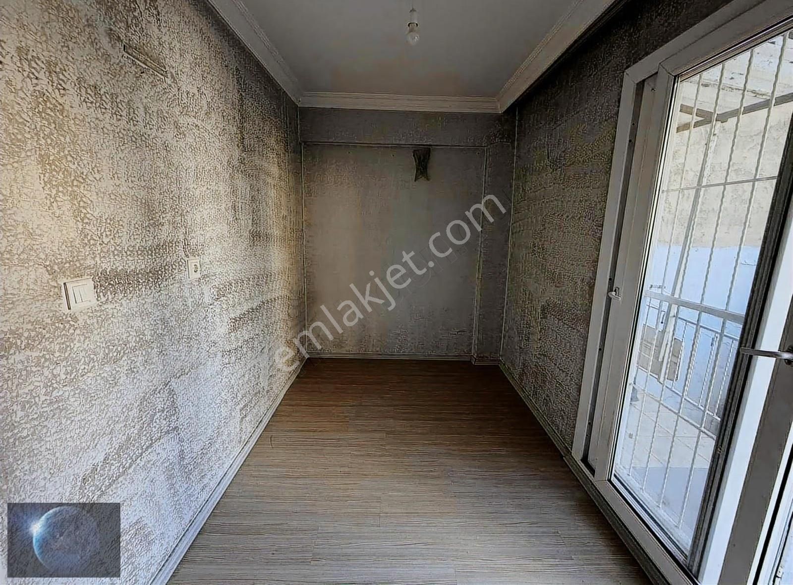 Buca Göksu İnkilap İzban Yanı Kiralık 2+1 D.gazlı Bahçeli Daire - Görsel 3