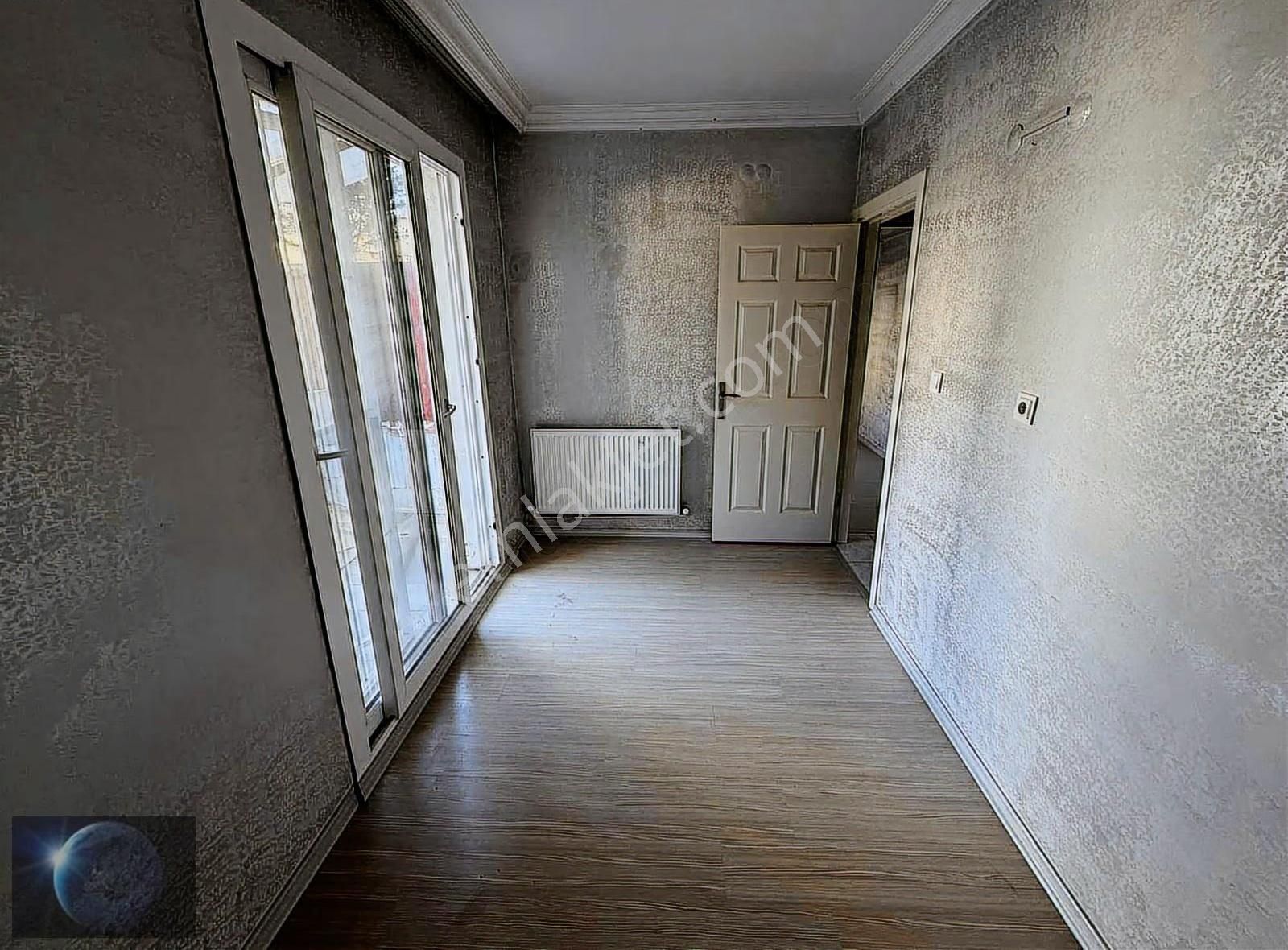 Buca Göksu İnkilap İzban Yanı Kiralık 2+1 D.gazlı Bahçeli Daire - Görsel 9