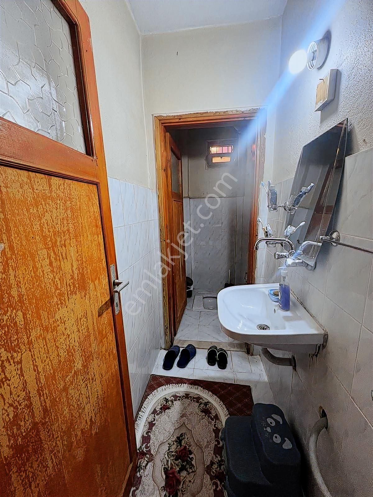 Aydınlar Mh. 3 Katlı Komle Satılık Müstakil Ev - Görsel 2