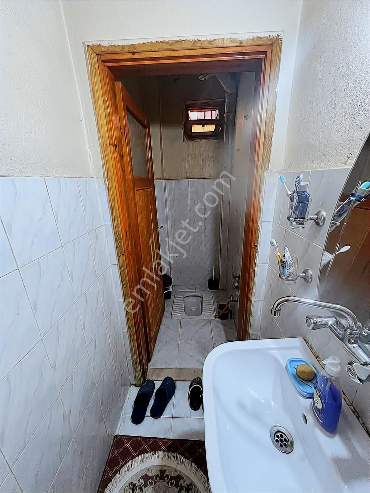 Aydınlar Mh. 3 Katlı Komle Satılık Müstakil Ev - Görsel 14