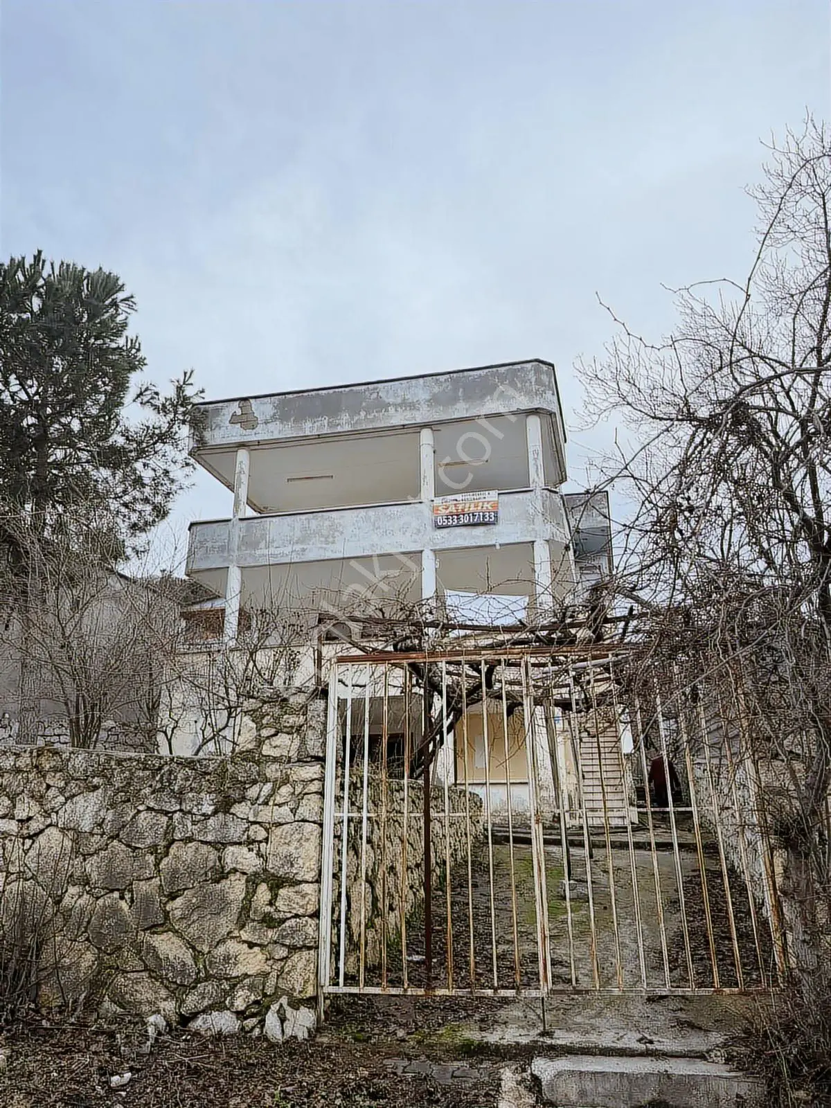 Bekiralanında 710 M2 Arsa İçinde İki Daireden Olşan Müstakıl Ev
