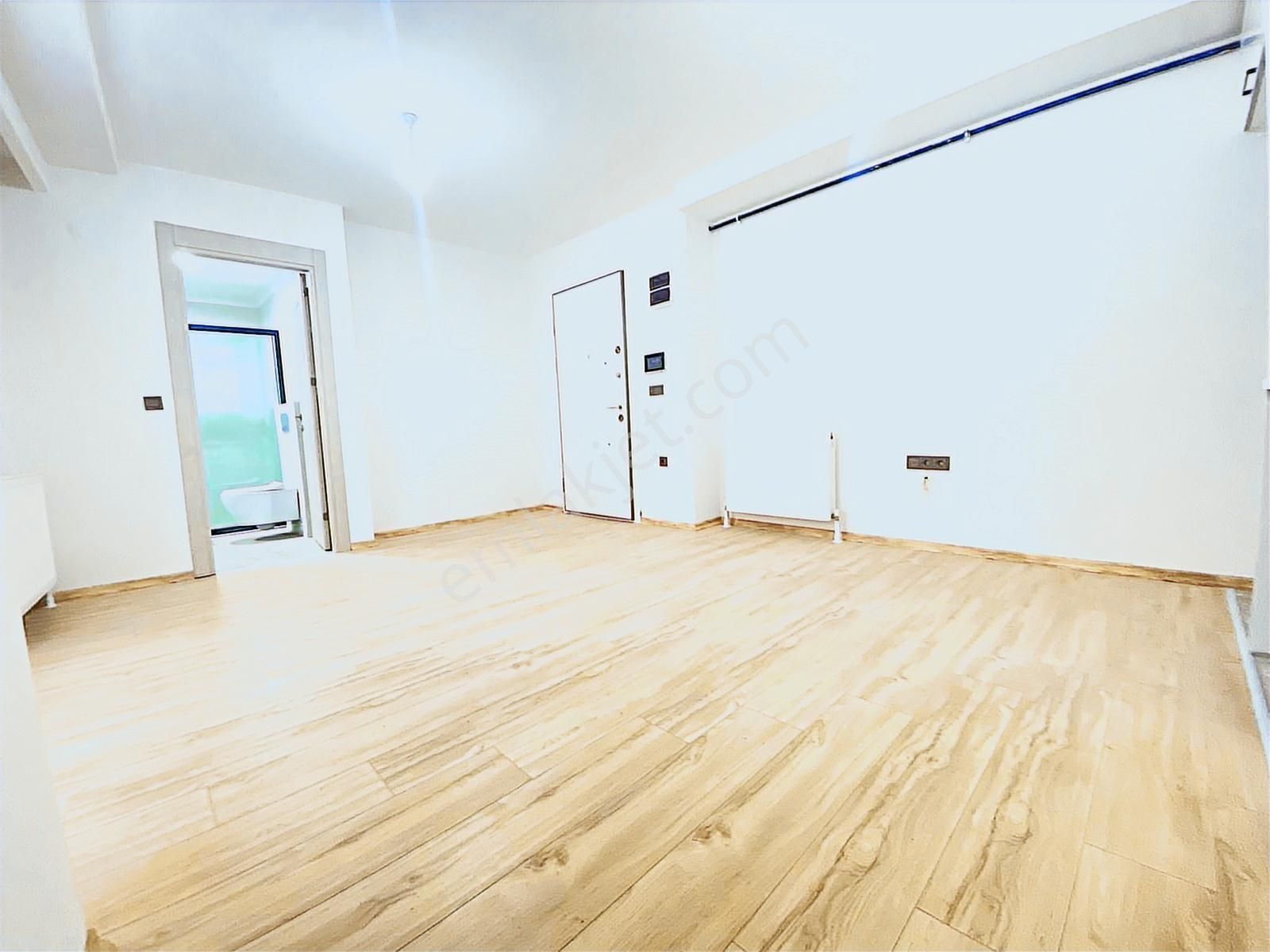 Altıntepe'de Ulaşıma Yakın, Teraslı, 50m2 Net, Sıfır 1+1 - Görsel 13