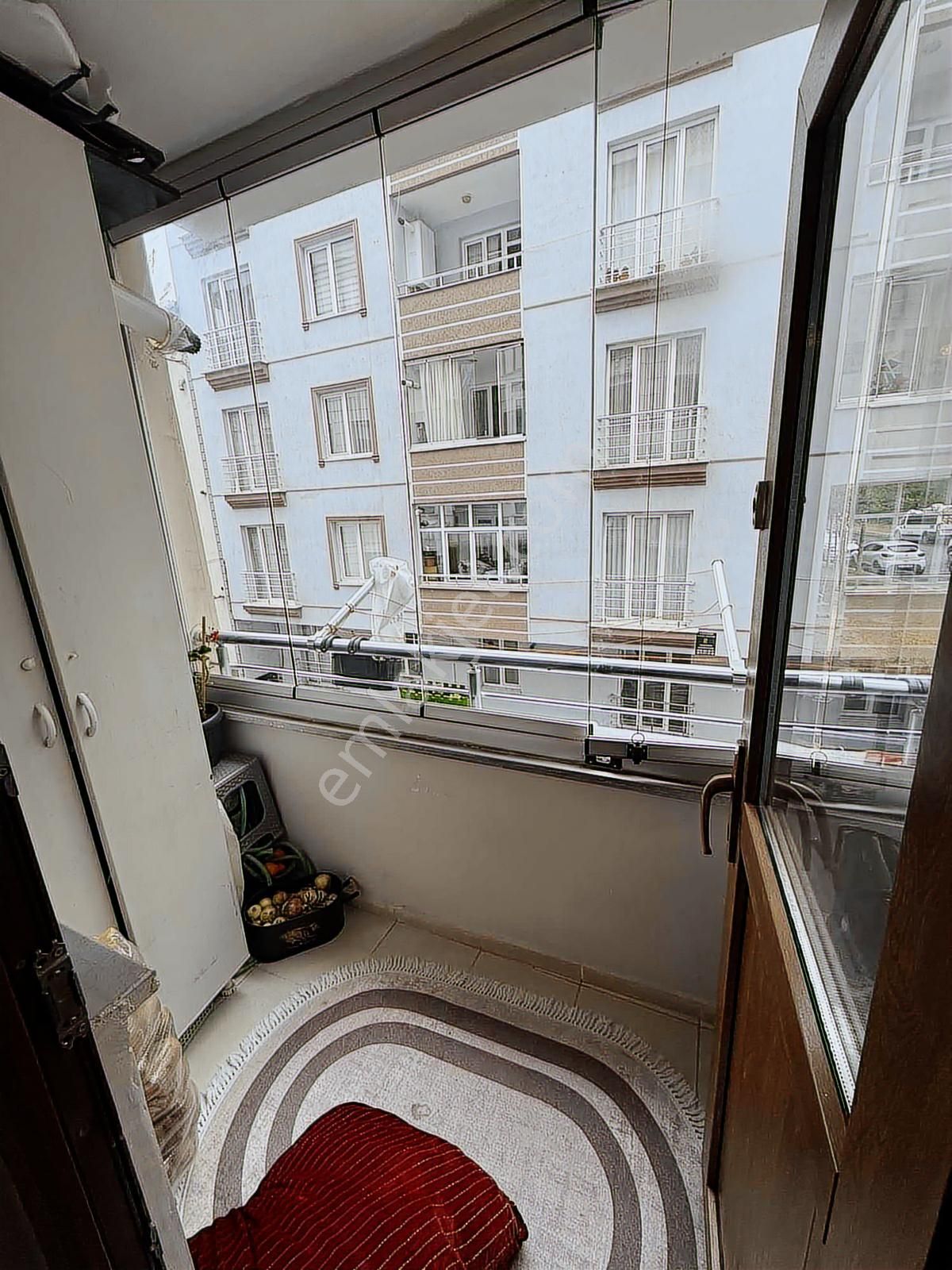 Metrobüse Yürüme Mesafesinde 2+1 Balkonlu Daire - Görsel 6