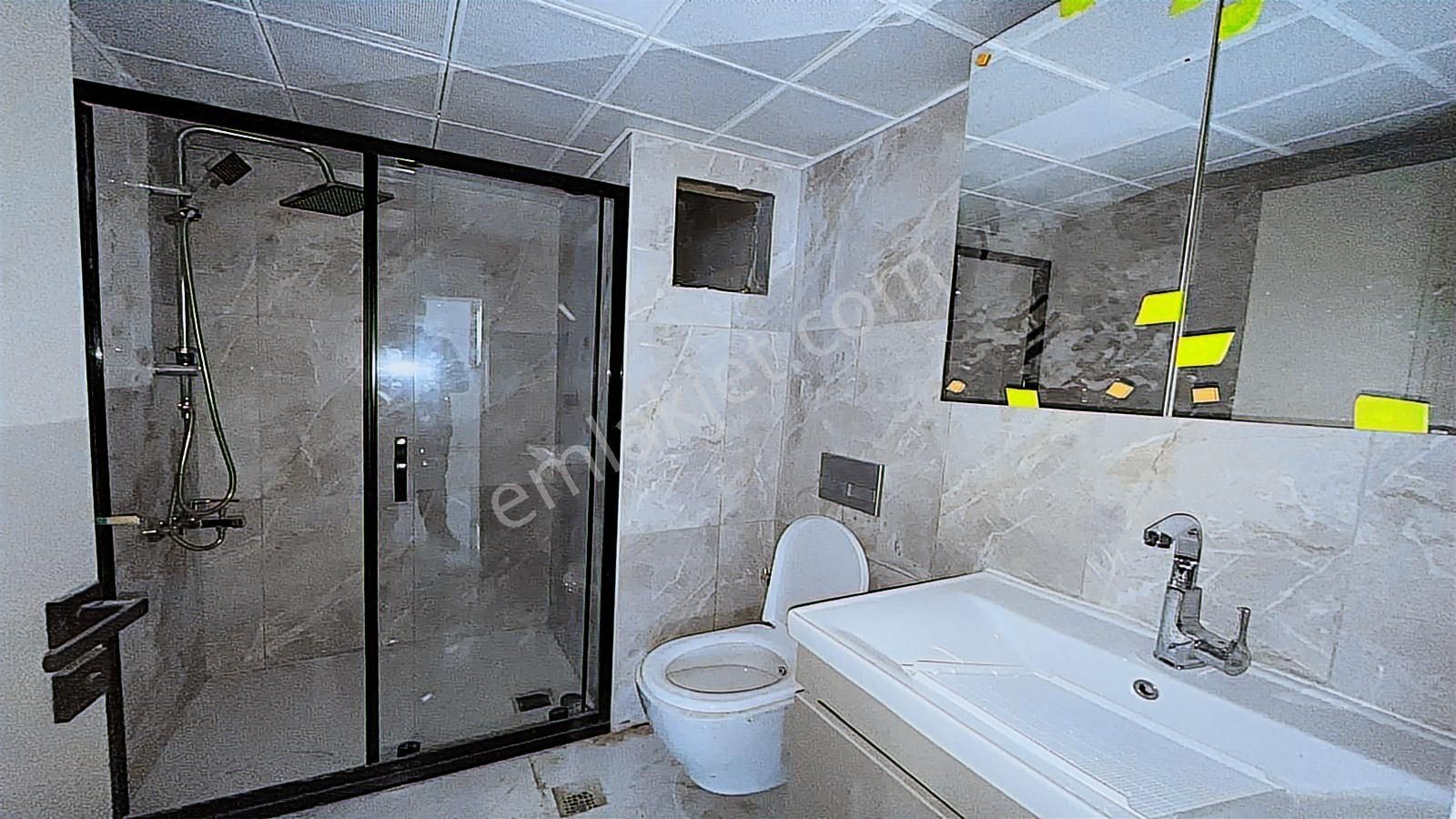 Yenikent Emlak'tan Mükemmel Lokasyonda 1+1 Lüx Muhteşem İşçilik - Görsel 23