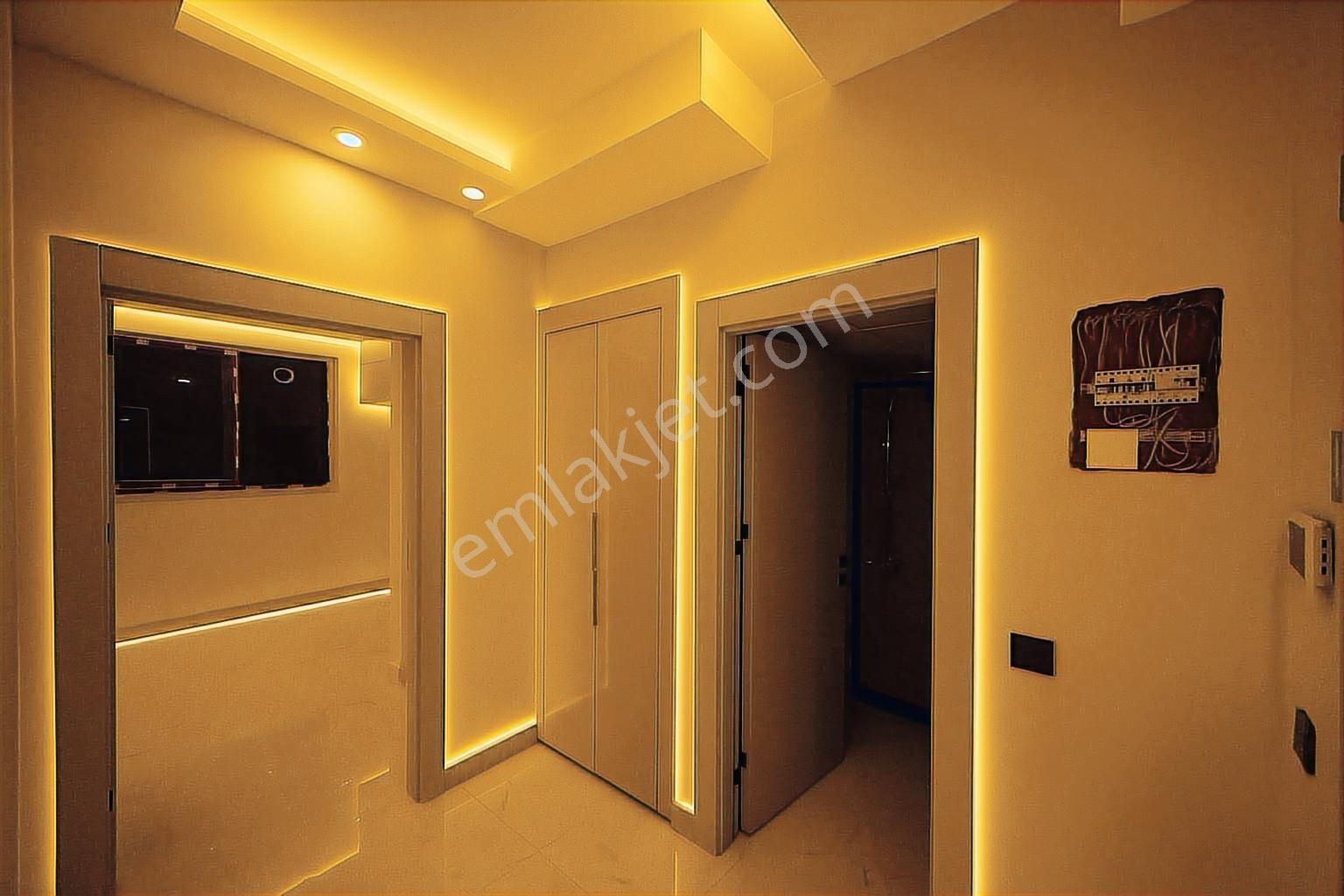 Yenikent Emlak'tan Mükemmel Lokasyonda 1+1 Lüx Muhteşem İşçilik - Görsel 17