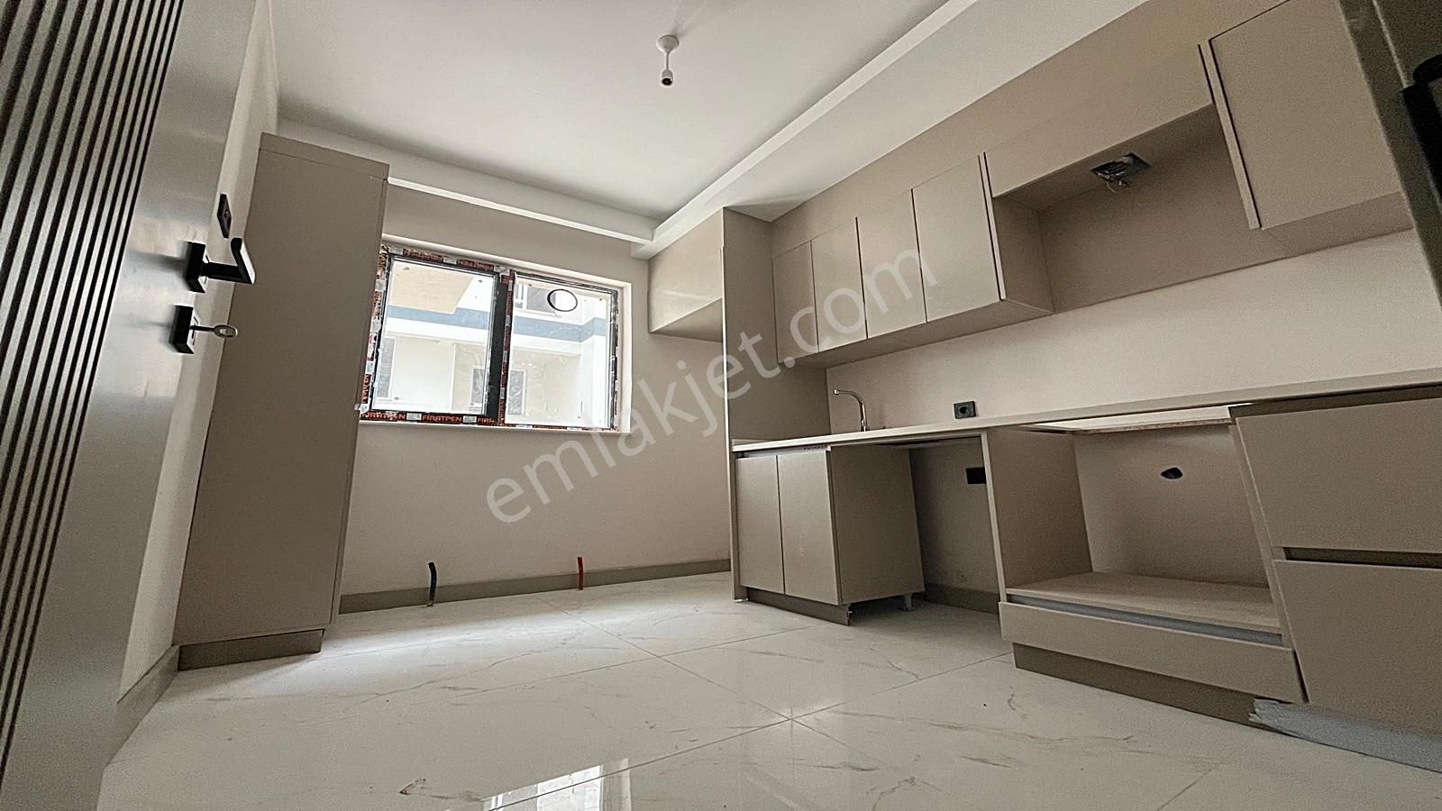 Yenikent Emlak'tan Mükemmel Lokasyonda 1+1 Lüx Muhteşem İşçilik - Görsel 35