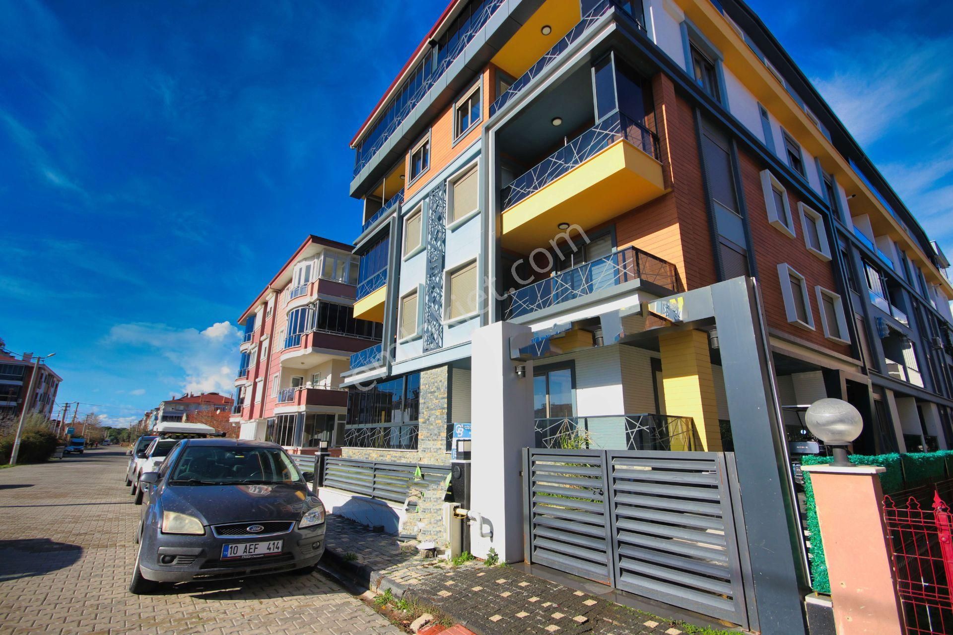 ✅✅aktif'ten Akçay'da Satılık Harika Konumda Şık Tasarım Arakat 1+1 Daire - Görsel 2