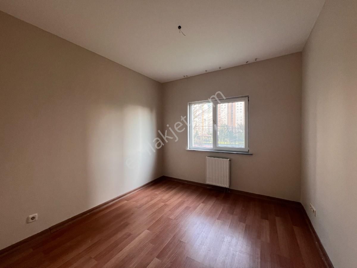 Bahçeşehir Ispartakule Olimpos Sitesinde 3+1 Kiralık 168m2 Daire - Görsel 13