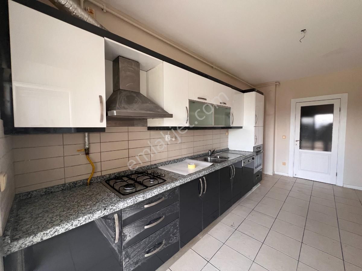 Bahçeşehir Ispartakule Olimpos Sitesinde 3+1 Kiralık 168m2 Daire - Görsel 31