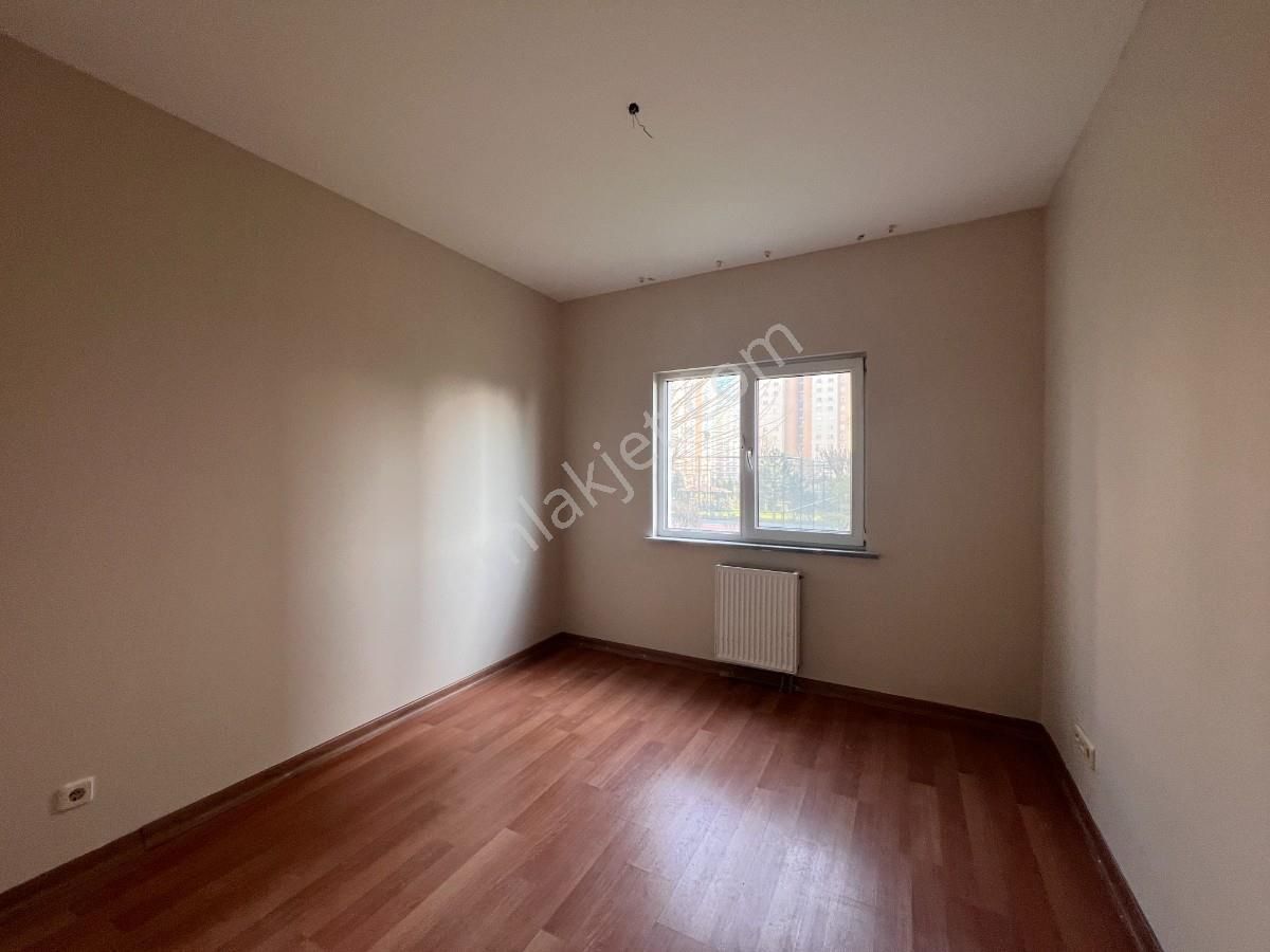 Bahçeşehir Ispartakule Olimpos Sitesinde 3+1 Kiralık 168m2 Daire - Görsel 15