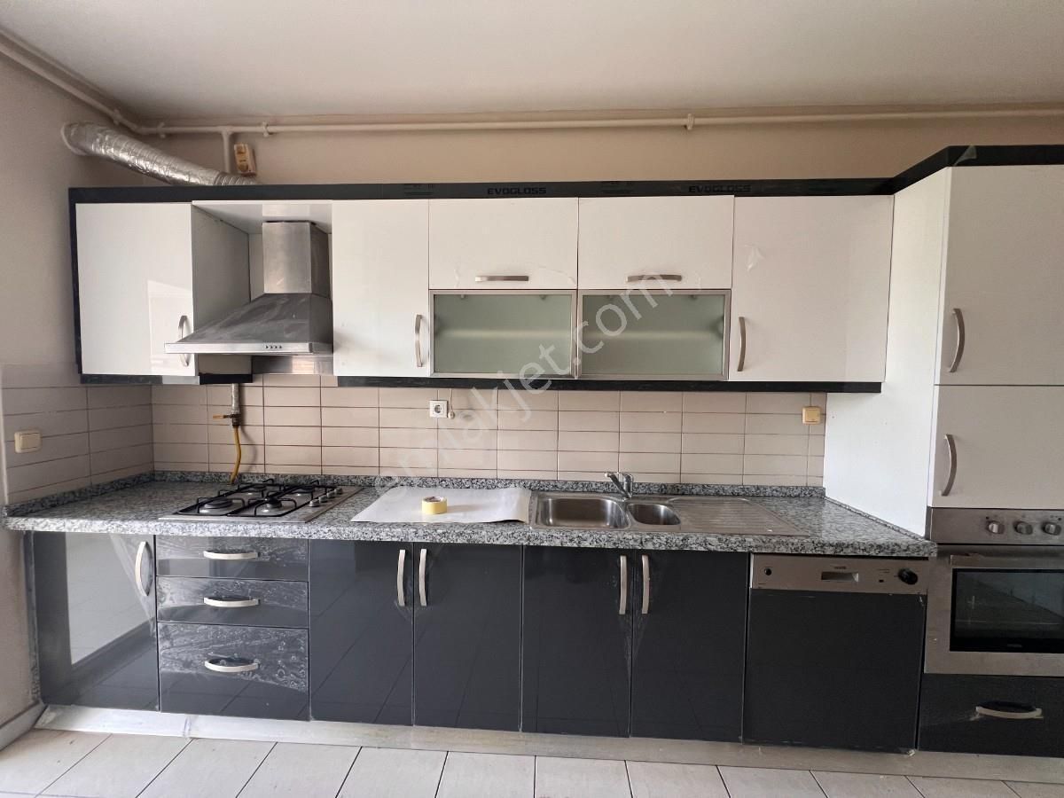 Bahçeşehir Ispartakule Olimpos Sitesinde 3+1 Kiralık 168m2 Daire - Görsel 30
