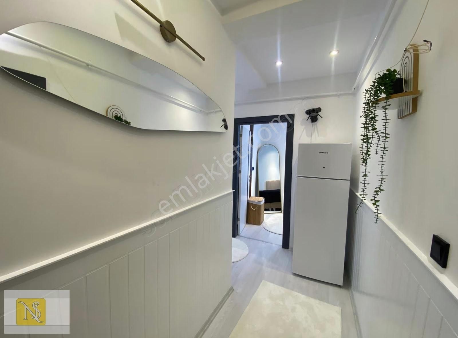 Nşgayrimenkul'den Cam Balkonu Ve Kombisi Takılı Eşyalı 1+1 Daire - Görsel 28