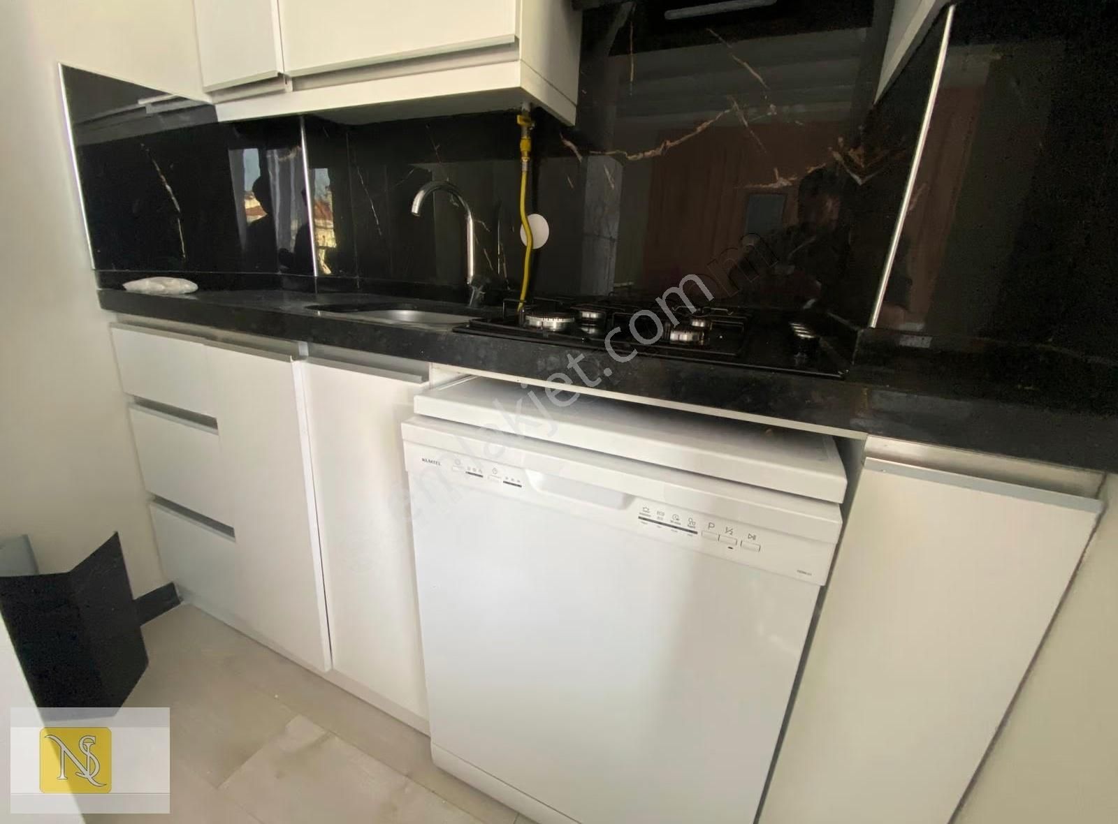 Nş Gayrimenkul'den Eşyalı Ve Cam Balkonlu Eşyalı Satılık 1+1! - Görsel 13