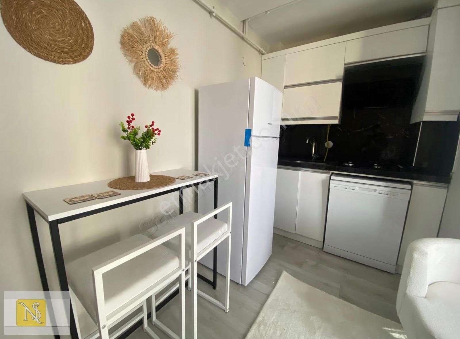 Nş Gayrimenkul'den Eşyalı Ve Cam Balkonlu Eşyalı Satılık 1+1! - Görsel 8