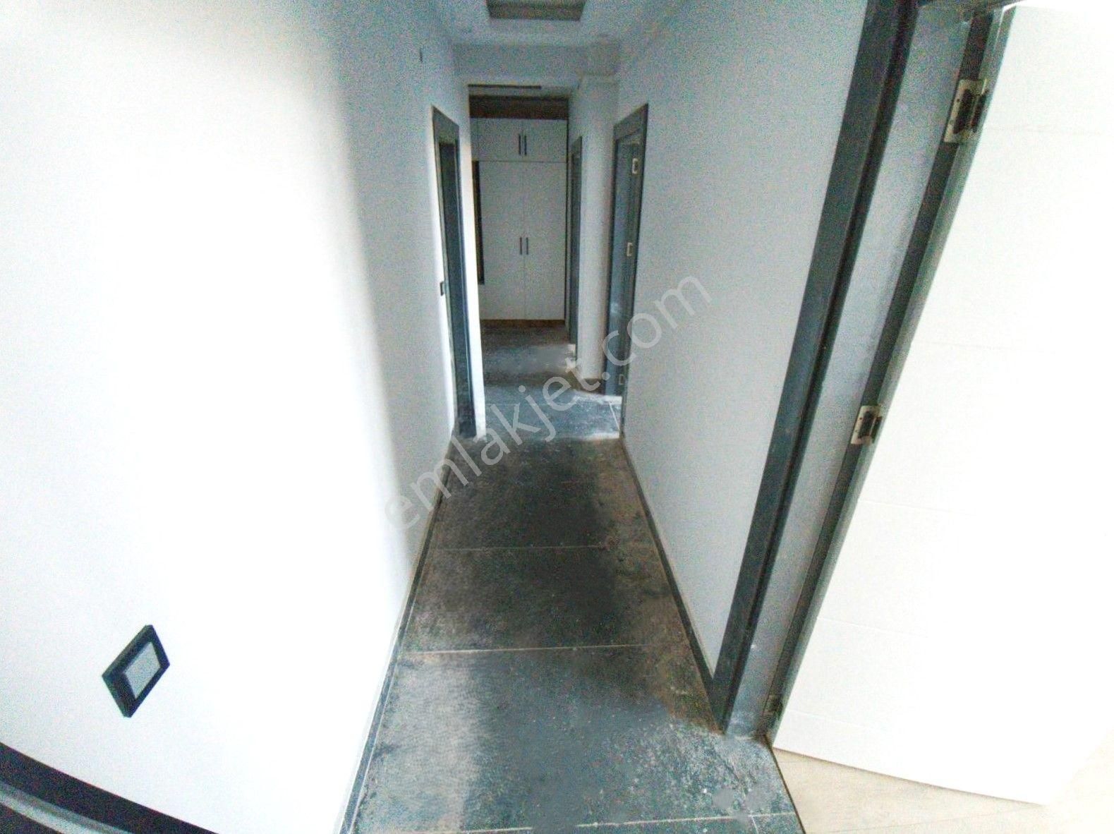 Burhaniye Ören'de Site İçi Aygülden Sıfır Ayrı Mutfak Yerden Isıtma Ebeveyn Banyolu 2+1satılık Daire - Görsel 13