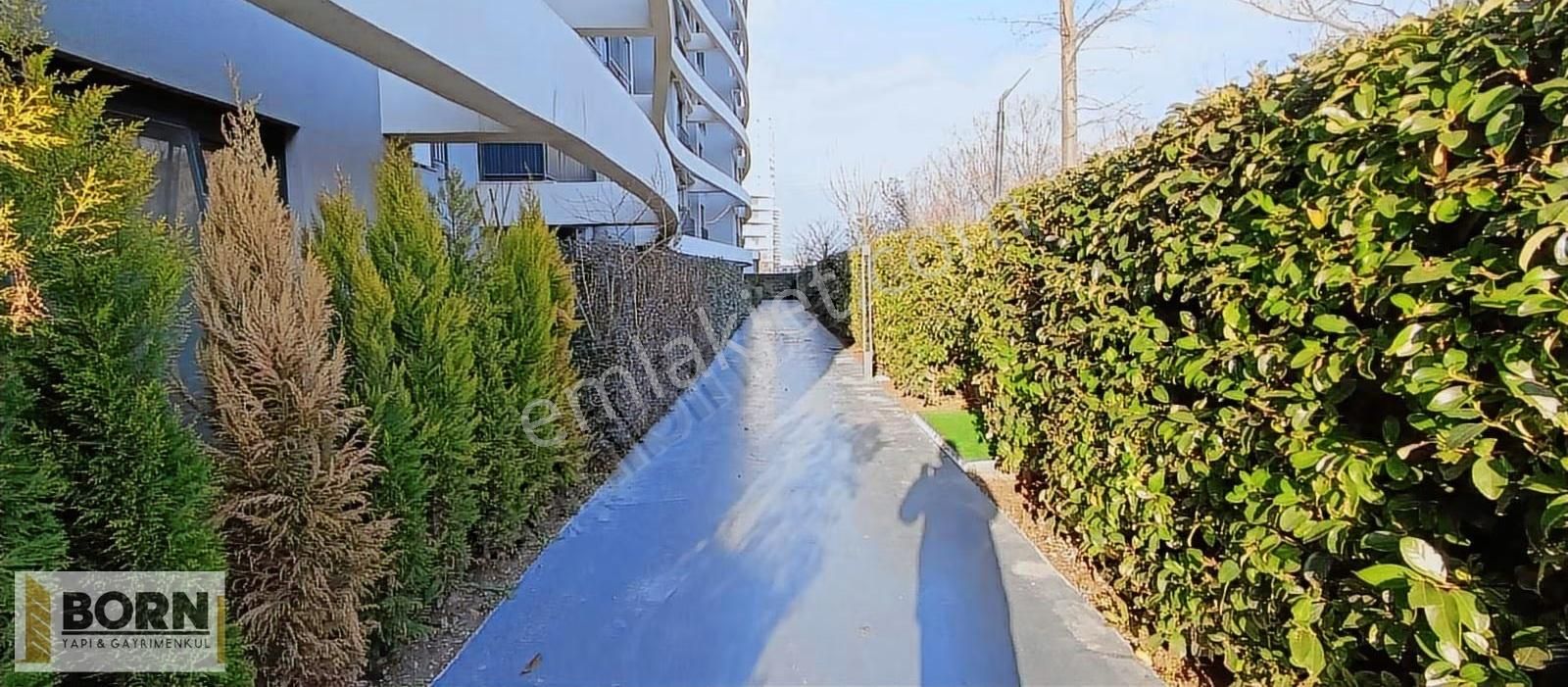 Bornovanın Nüans Sitesinde Çok Geniş Teraslı Kiralık 3+1 Daire - Görsel 12