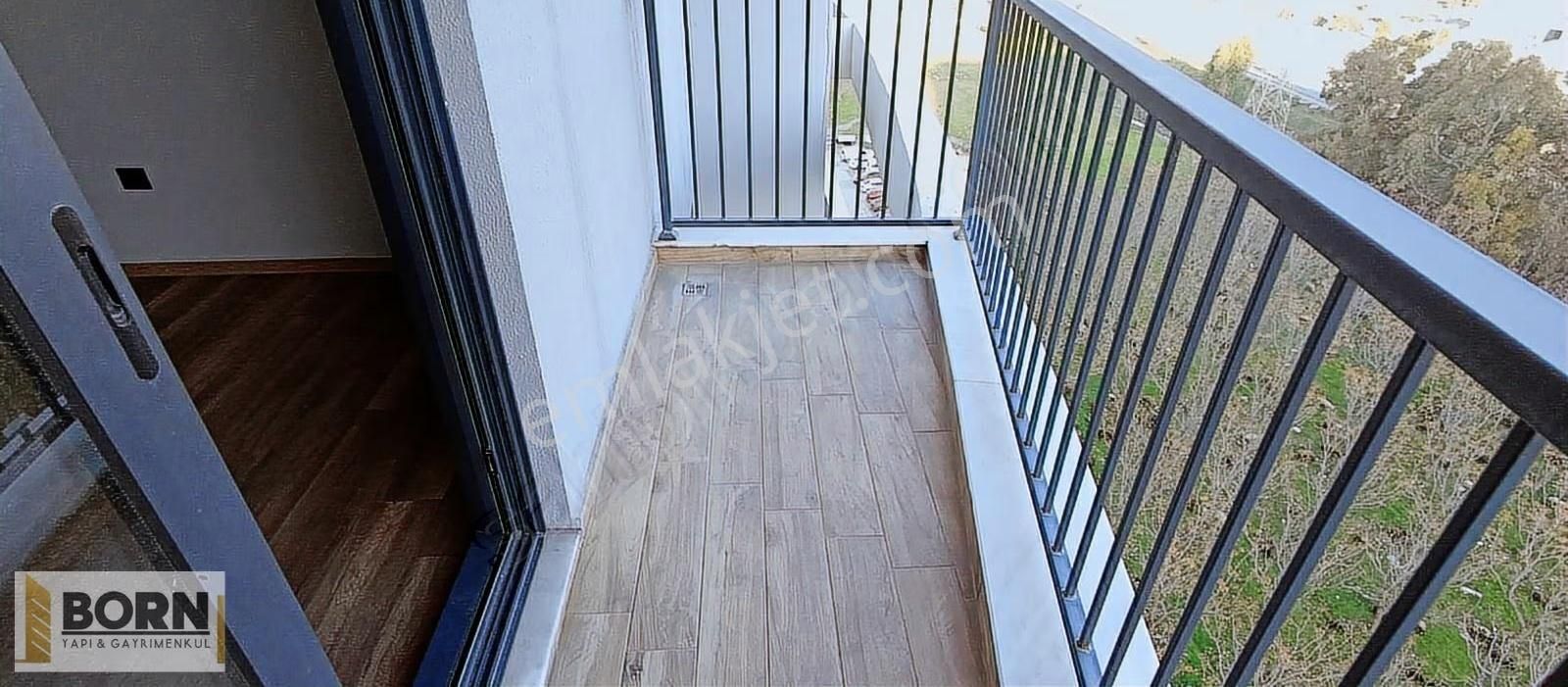Bornovanın Nüans Sitesinde Çok Geniş Teraslı Kiralık 3+1 Daire - Görsel 6