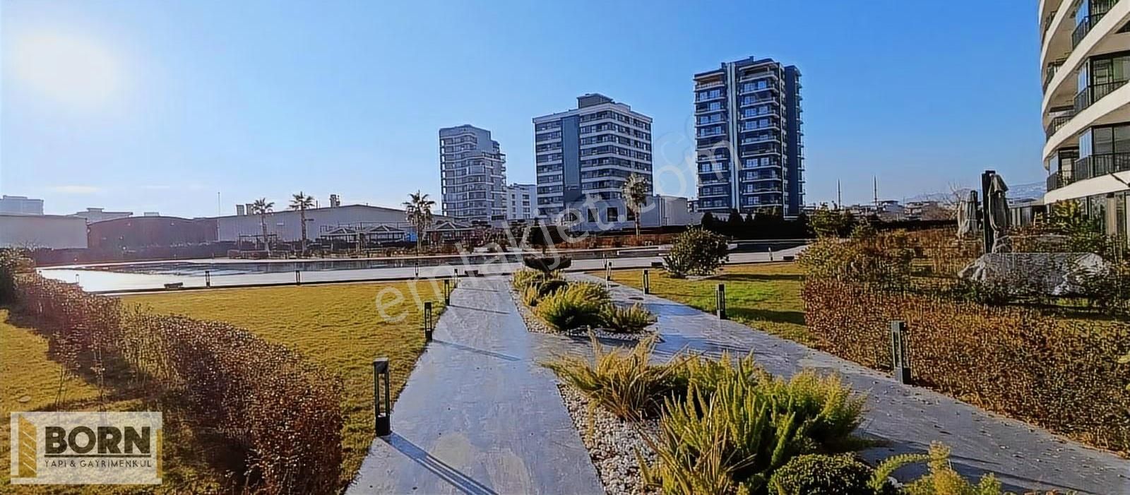 Bornovanın Nüans Sitesinde Çok Geniş Teraslı Kiralık 3+1 Daire - Görsel 3