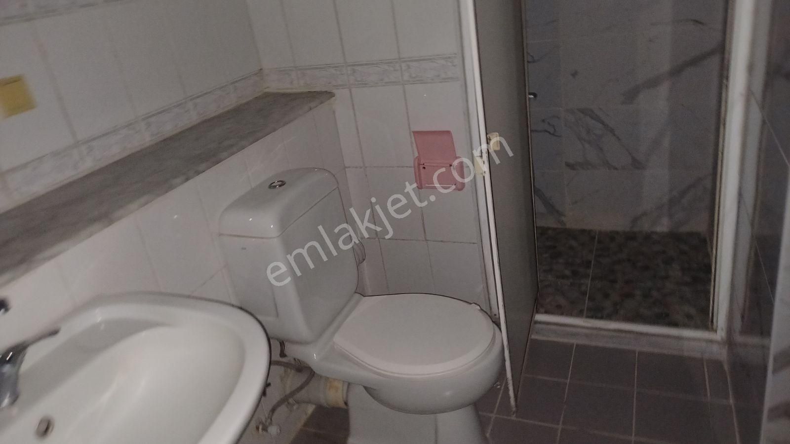 Tepe De İlkokul Yanı Harika Konumda Güney Cephe Arakat Temiz 3+1 - Görsel 16