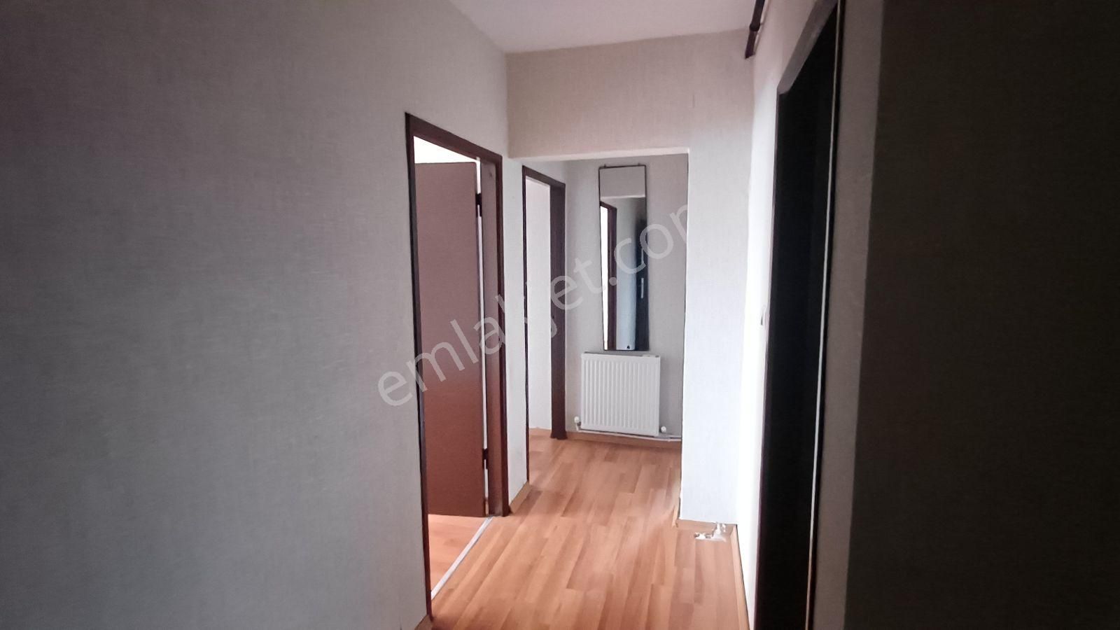 Tepe De İlkokul Yanı Harika Konumda Güney Cephe Arakat Temiz 3+1 - Görsel 18