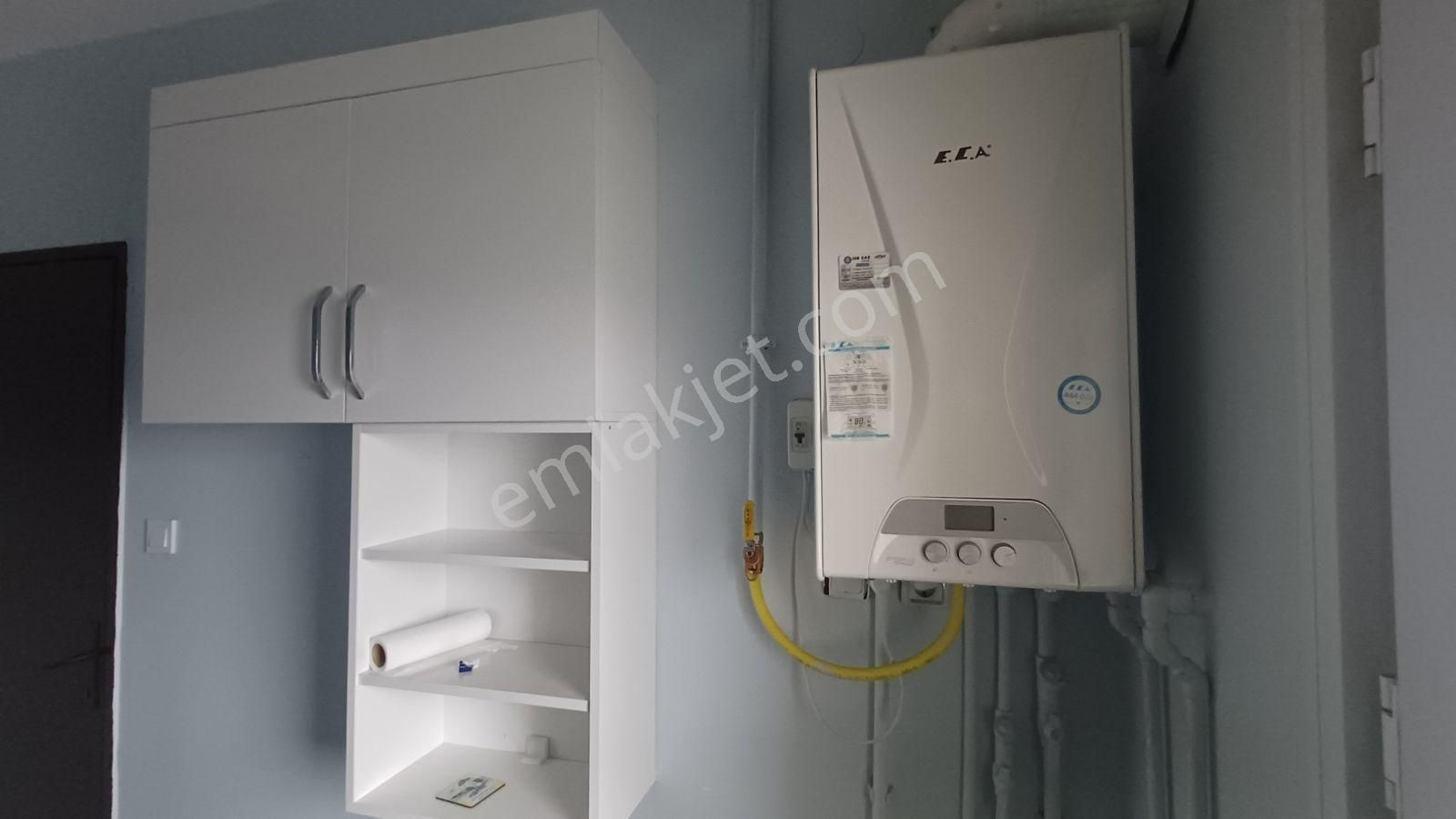 Tepe De İlkokul Yanı Harika Konumda Güney Cephe Arakat Temiz 3+1 - Görsel 21