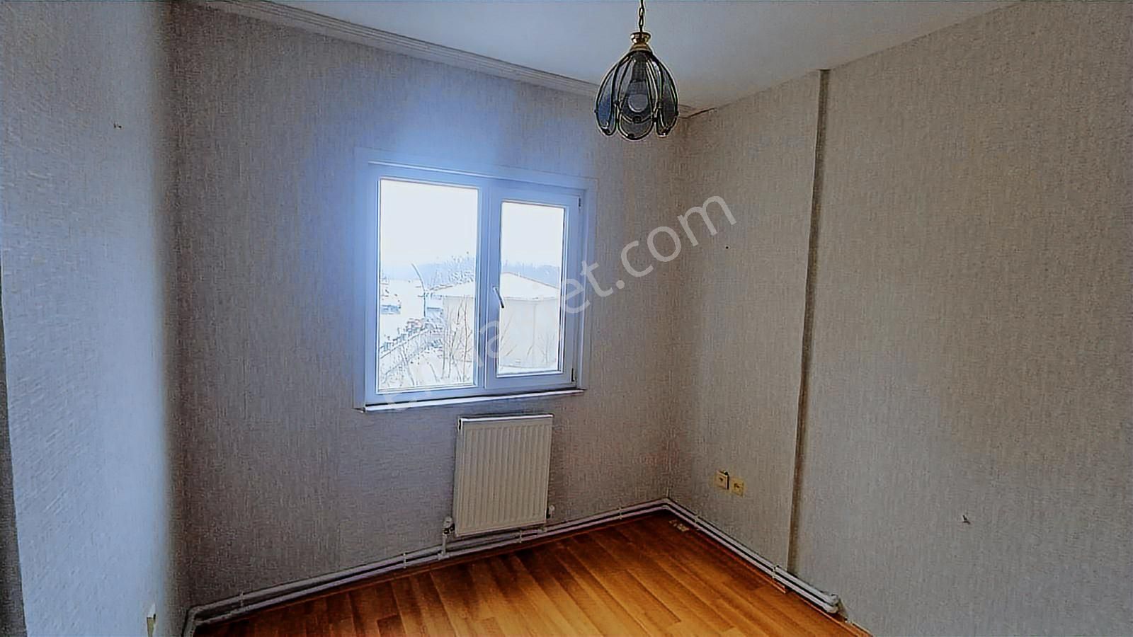 Tepe De İlkokul Yanı Harika Konumda Güney Cephe Arakat Temiz 3+1 - Görsel 14