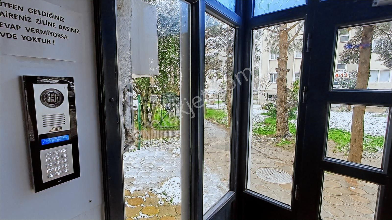 Tepe De İlkokul Yanı Harika Konumda Güney Cephe Arakat Temiz 3+1 - Görsel 23