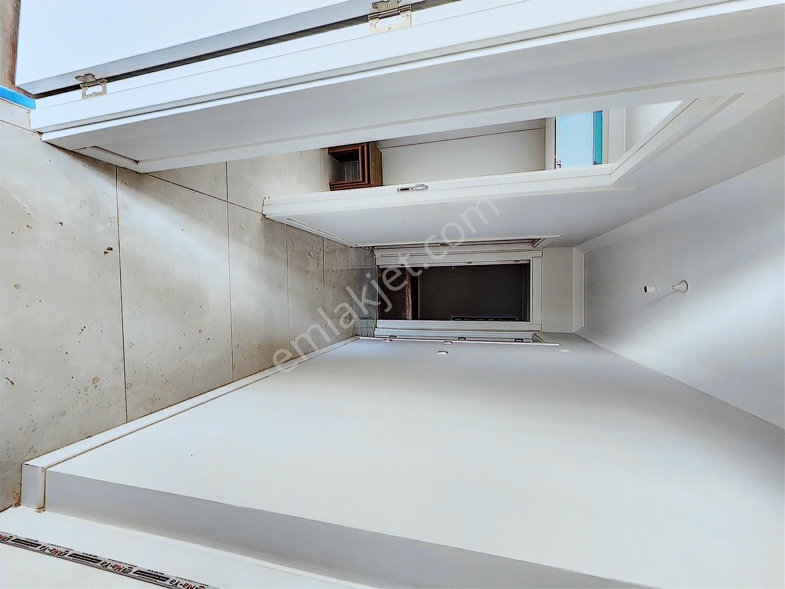 Sıfır Binada, Merkezi Lokasyon, Ayrı Mutfak, E. Banyo, Ferah 2+1 - Görsel 17