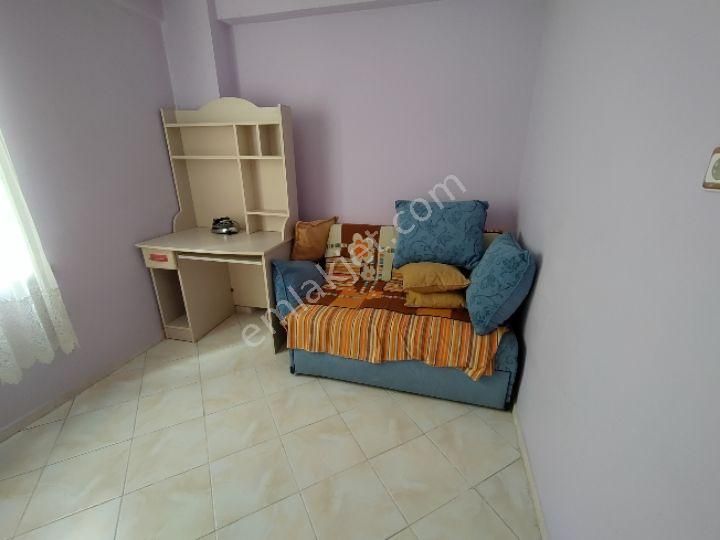 Balıkesir Edremit Akçayda Ara Kat Üç Cepheli Satılık 2+1 Eşyalı Daire - Görsel 18