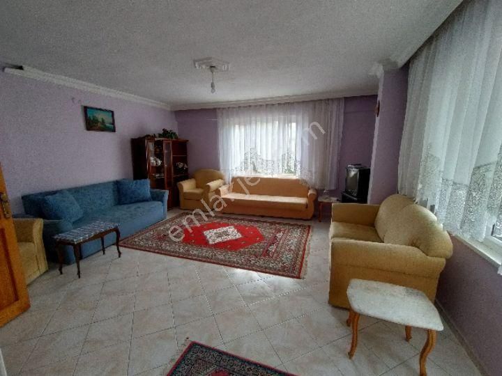 Balıkesir Edremit Akçayda Ara Kat Üç Cepheli Satılık 2+1 Eşyalı Daire - Görsel 2