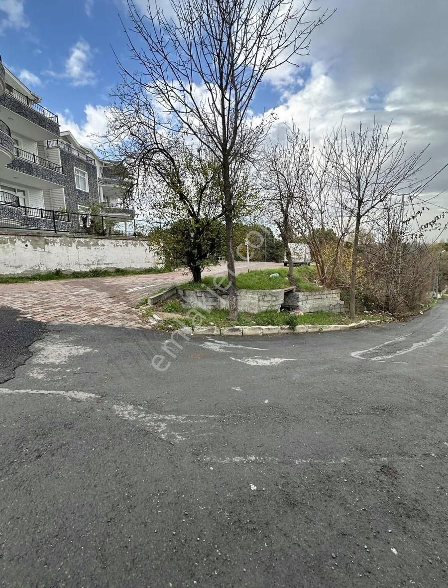 Fürüzköyde Deniz Göl Manzaralı Satılık Tarla 1330 M