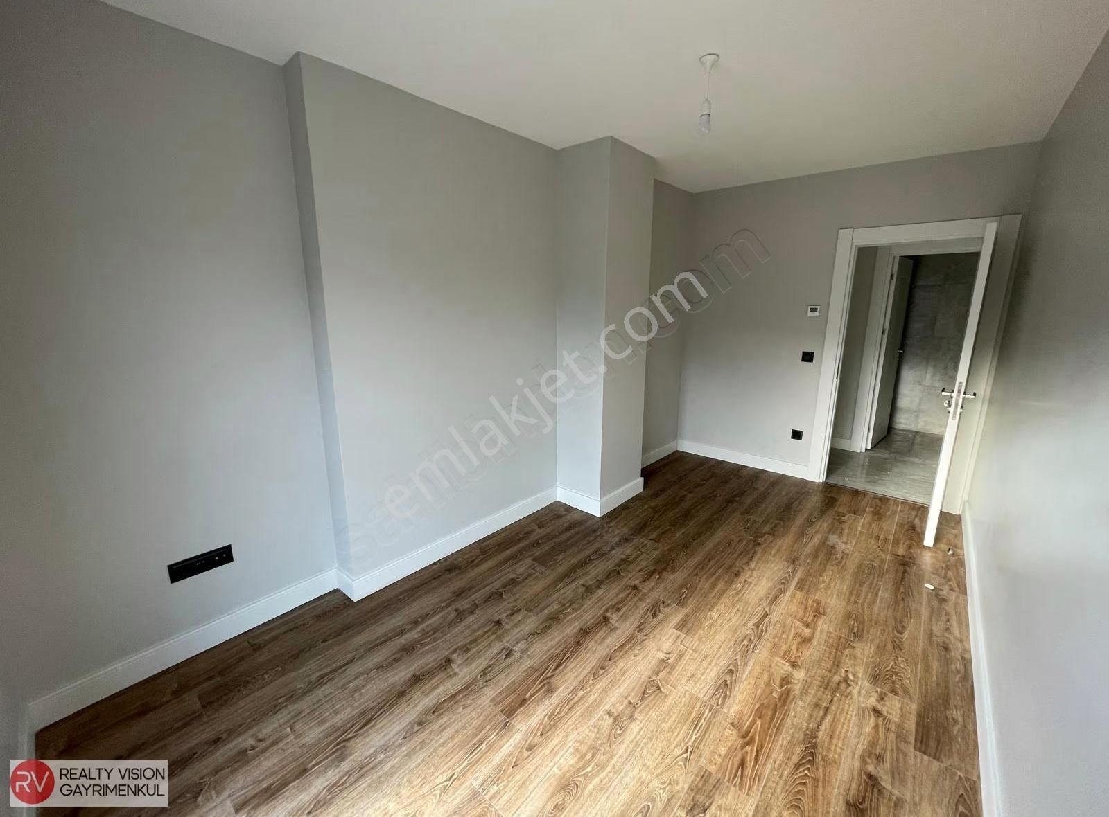 Rv Den Kirazlıtepe Emlak Konut 2+1 Cadde Üzeri Ara Kat Daire