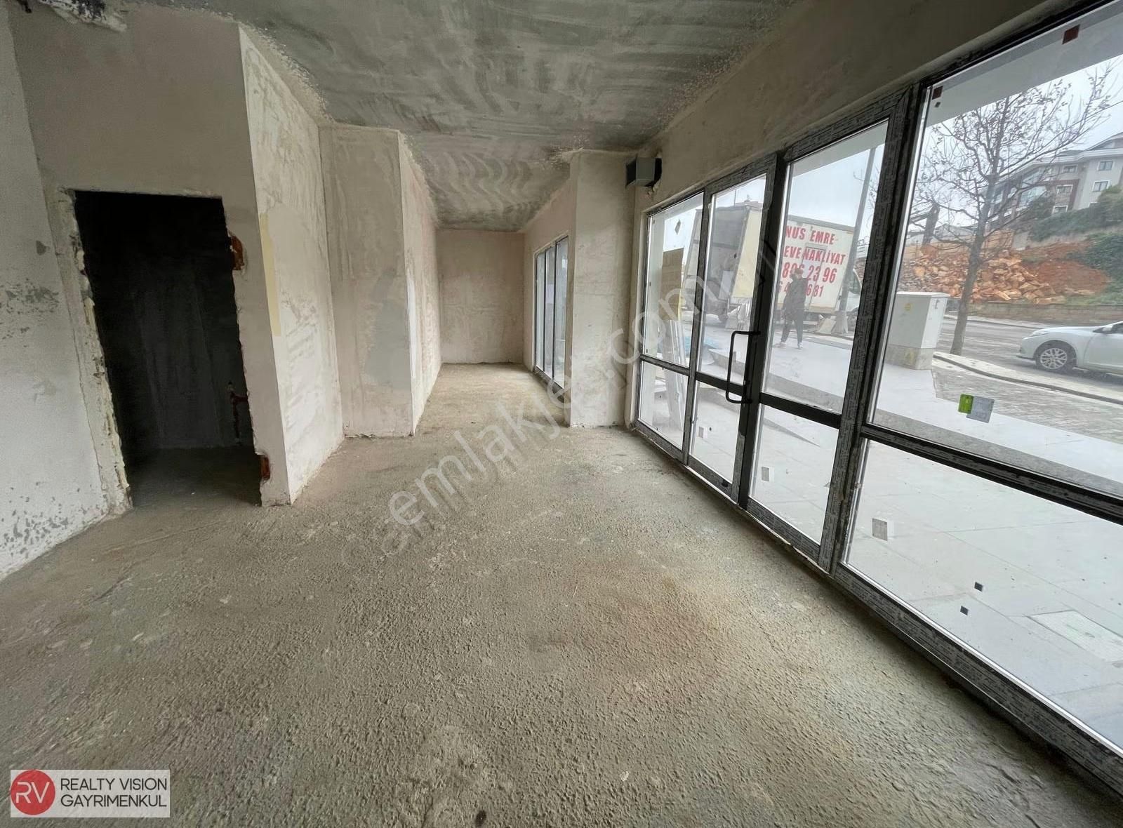 Realty Vision Gayrimenkuldan Emlak Konut Cadde Üzeri Dükkan - Görsel 4