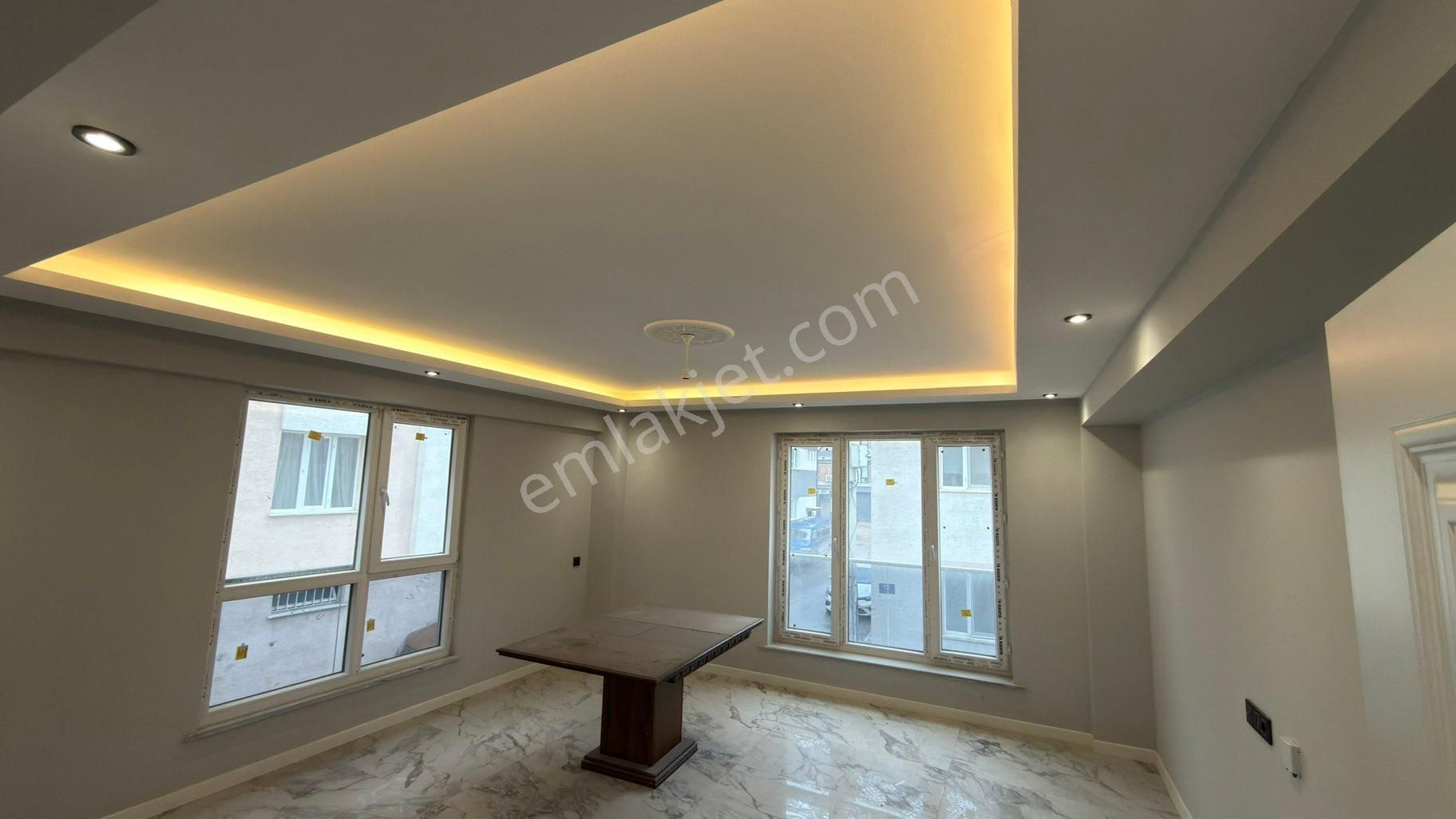 Fırsat Daire 140 M2 Ebeveyn Banyolu Köşe Bina