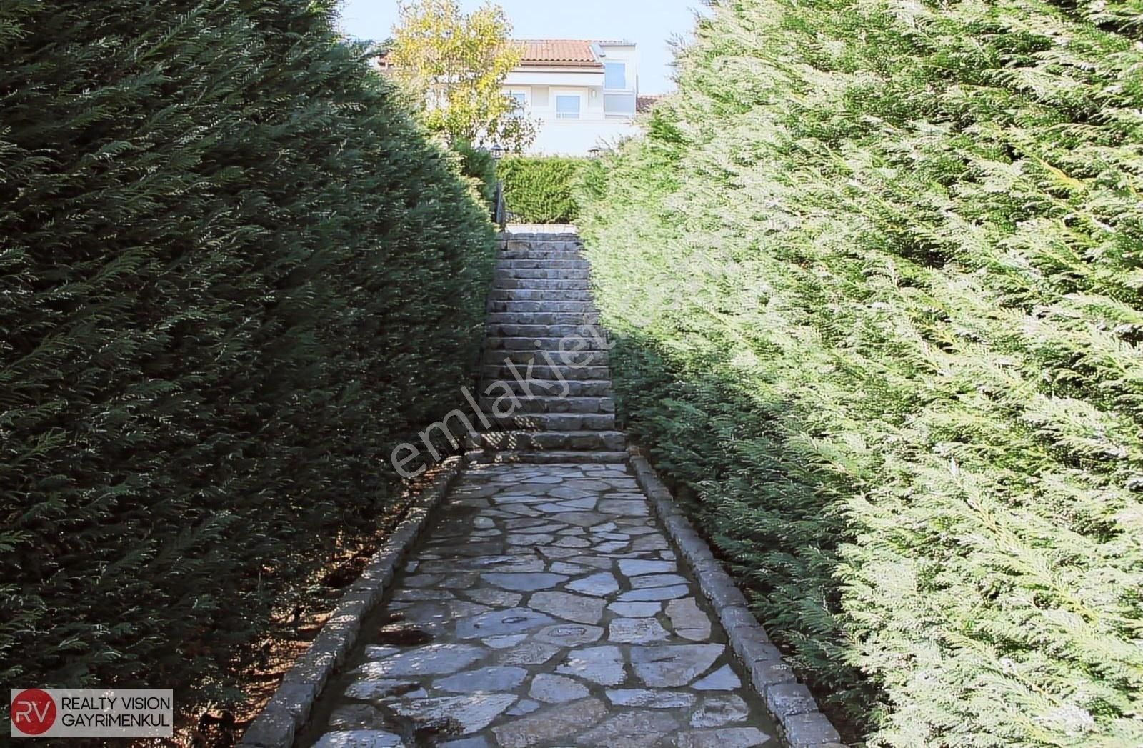 -çekmeköy Merkez-okullar Bölgesinde Kapalı Garajlı Satılık Villa - Görsel 3