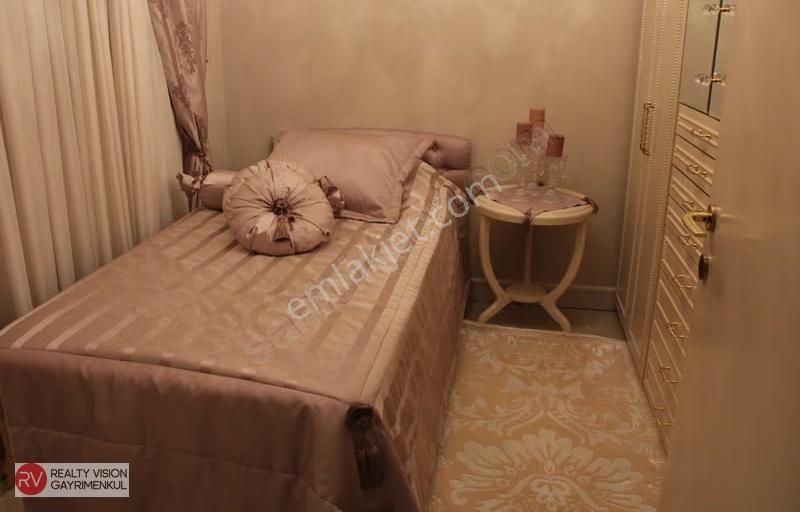 Boğazın İncisi Çengelköy'de Manzaralı Harika Bir Malikane - Görsel 16