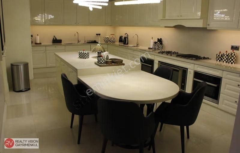 Boğazın İncisi Çengelköy'de Manzaralı Harika Bir Malikane - Görsel 9