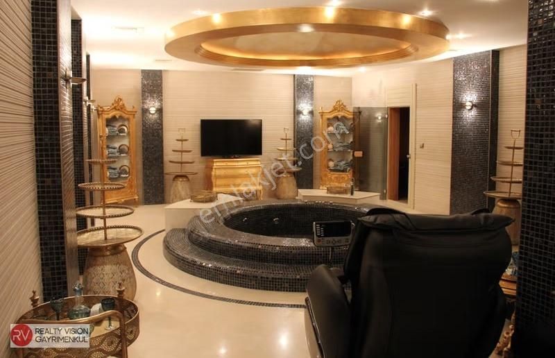 Boğazın İncisi Çengelköy'de Manzaralı Harika Bir Malikane - Görsel 20