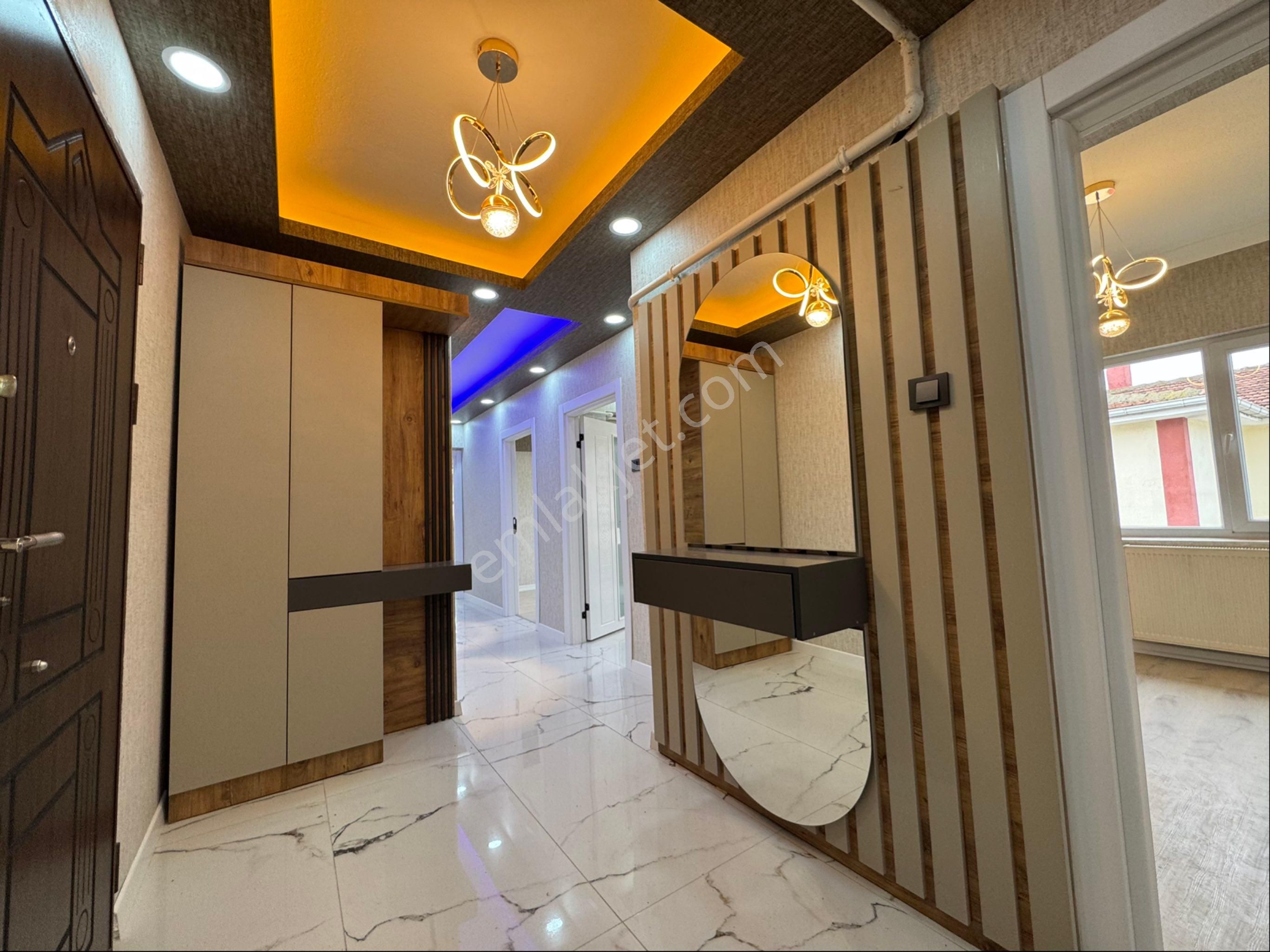 Sincan İstasyon Mah'de Katta Satılık 3+1 Bağımsız Lüks Daire