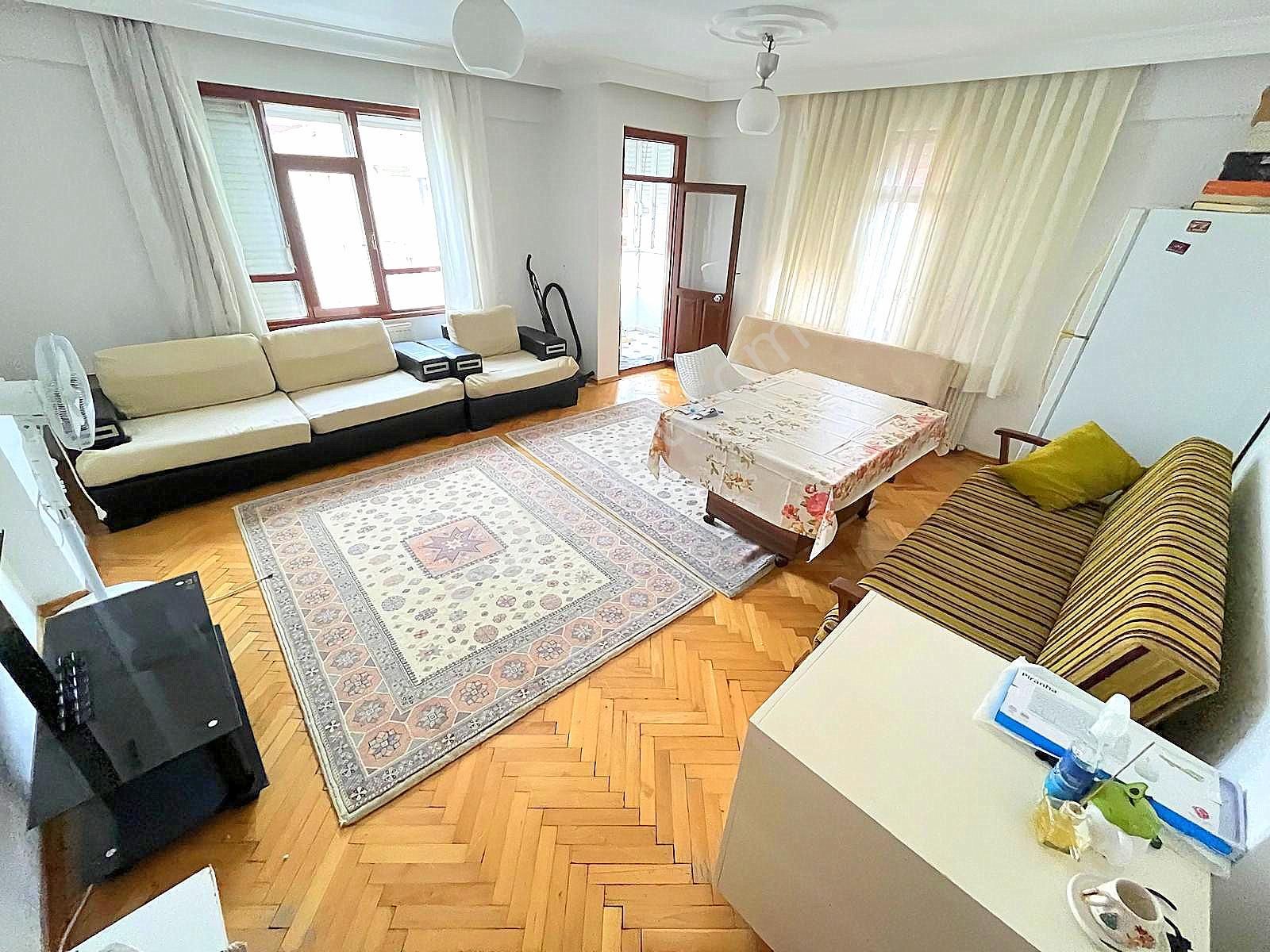 ▃birikim▃ Küçükyalı'da Az Katlı Bakımlı Binada Ön Cephe Boş 3+1!