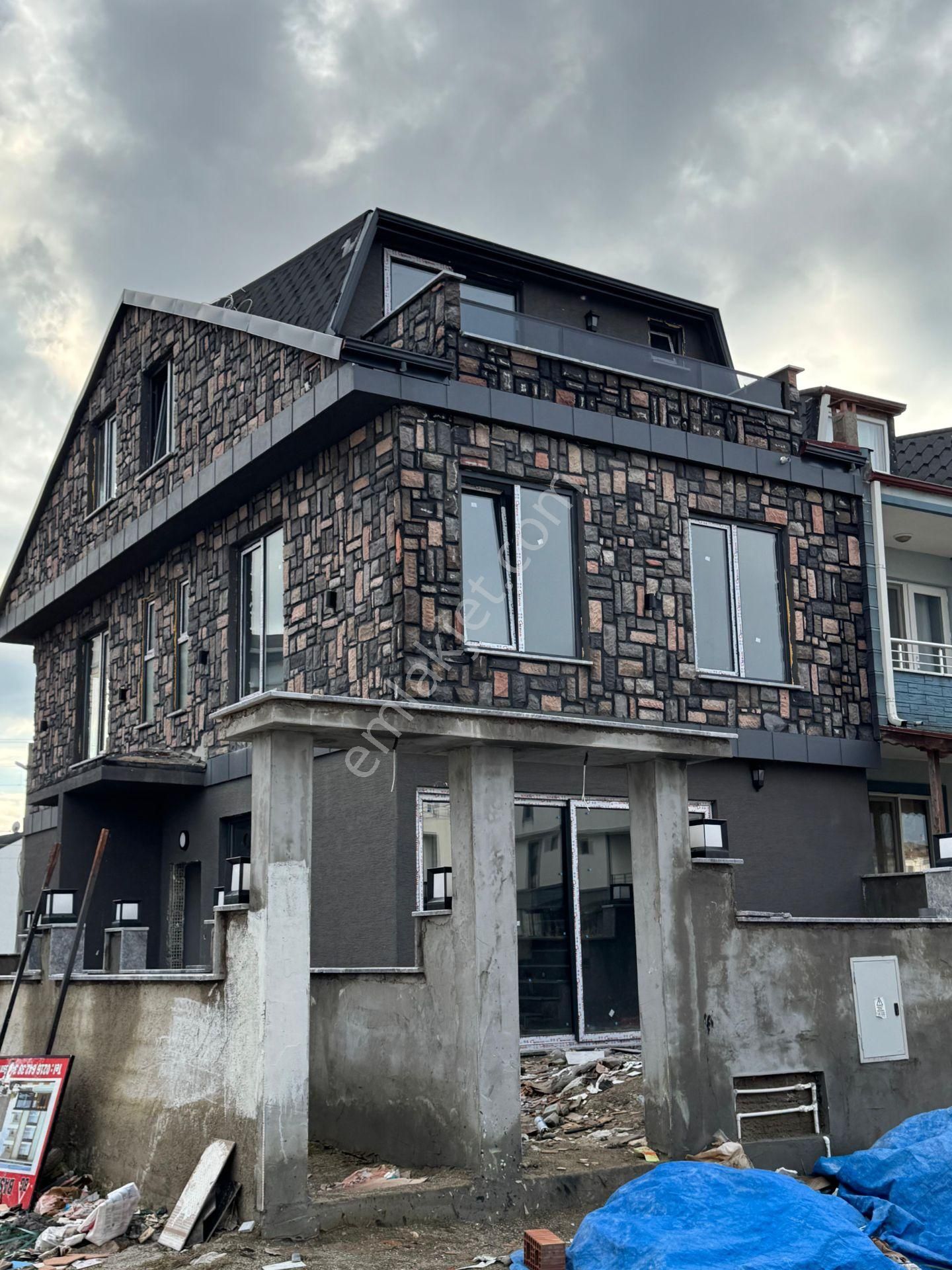 Sakarya Kocaali De İşte Fırsat! Acil Satılık 3+1 Deniz Manzaralı Villa - Görsel 3