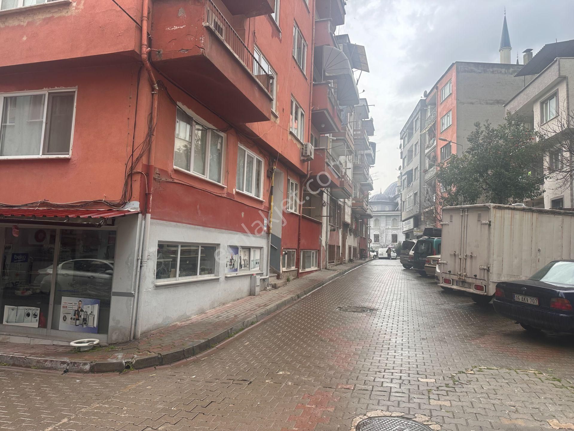 C21 Cius; Gemlik Şehir Merkezinde Satılık 3+1 Arakat Daire - Görsel 24