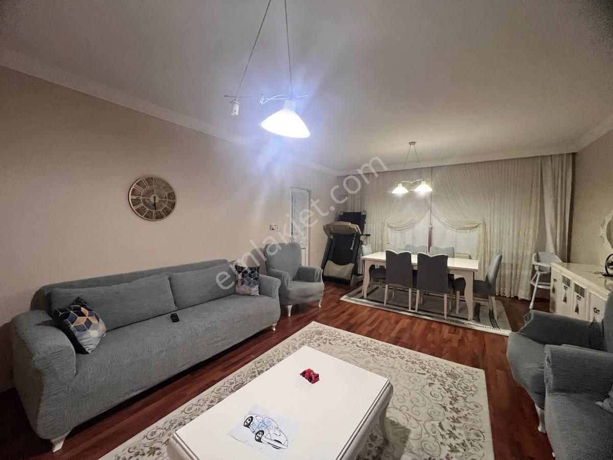 Beylikdüzü Adnan Kahveci Banksis Sitesinde 175m2 Satılık Daire - Görsel 3