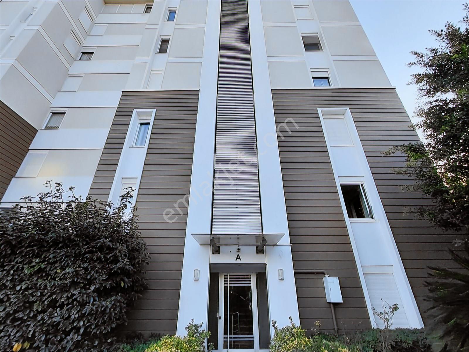 Lara 'da Deniz Manzaralı Aras Park Konutları'nda 3+1 - Görsel 2