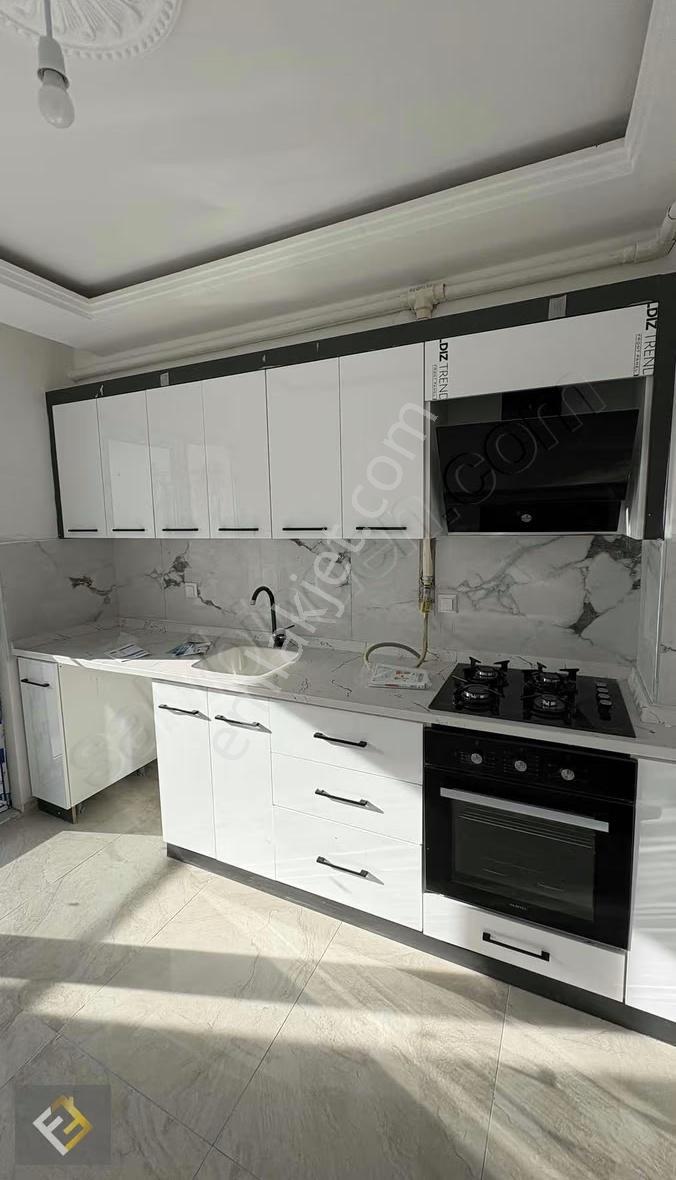 Furkan Emlaktan Çarşı Merkezinde 2+1 Kiralık Lüks Daireler