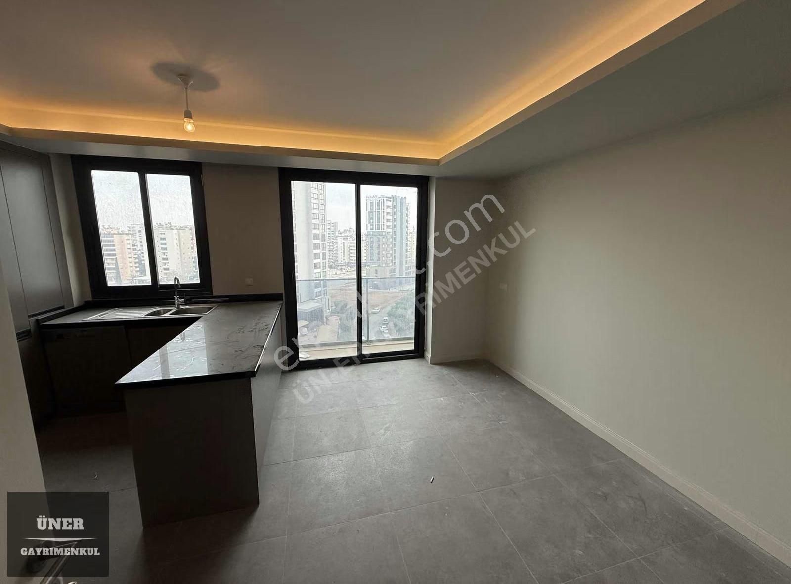*üner* Semt Yeniköy Site İçerisinde 3+1 Lüks Kiralık Daire - Görsel 3